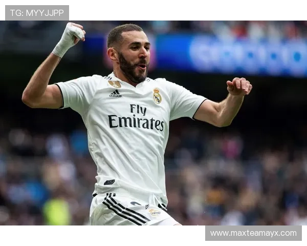 本泽马沙特联赛表现出色,助力球队稳步前进