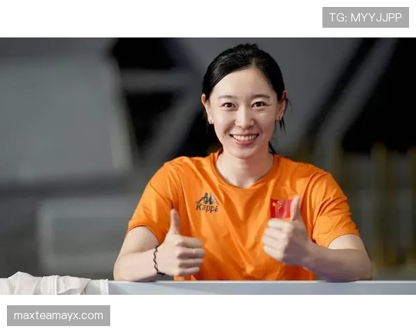 孙一文赛场高冷剧女主，翻到生活照却像租房手账，差得有点狠